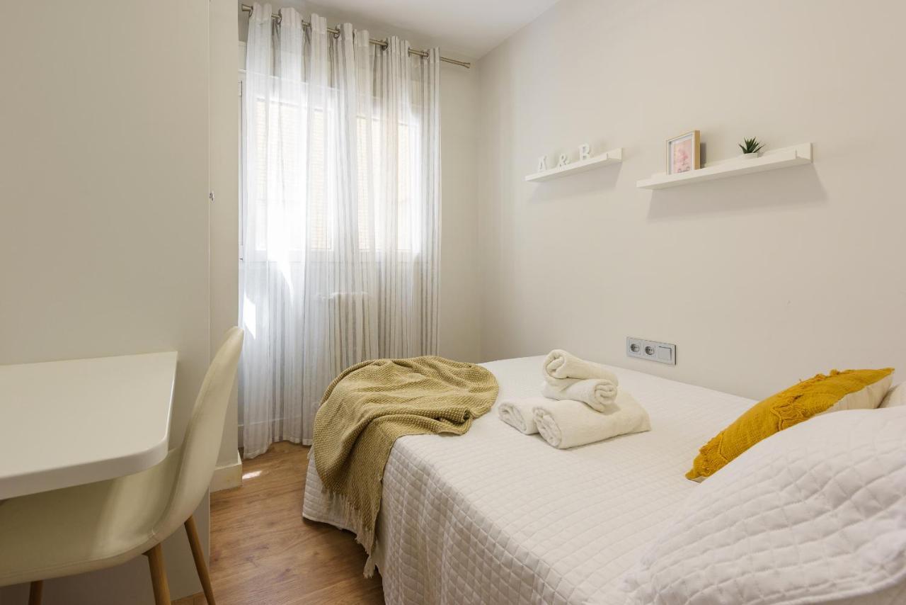 Apartamento Centrico Parking Aire Acondicionado Y Wifi Гранада Екстериор снимка